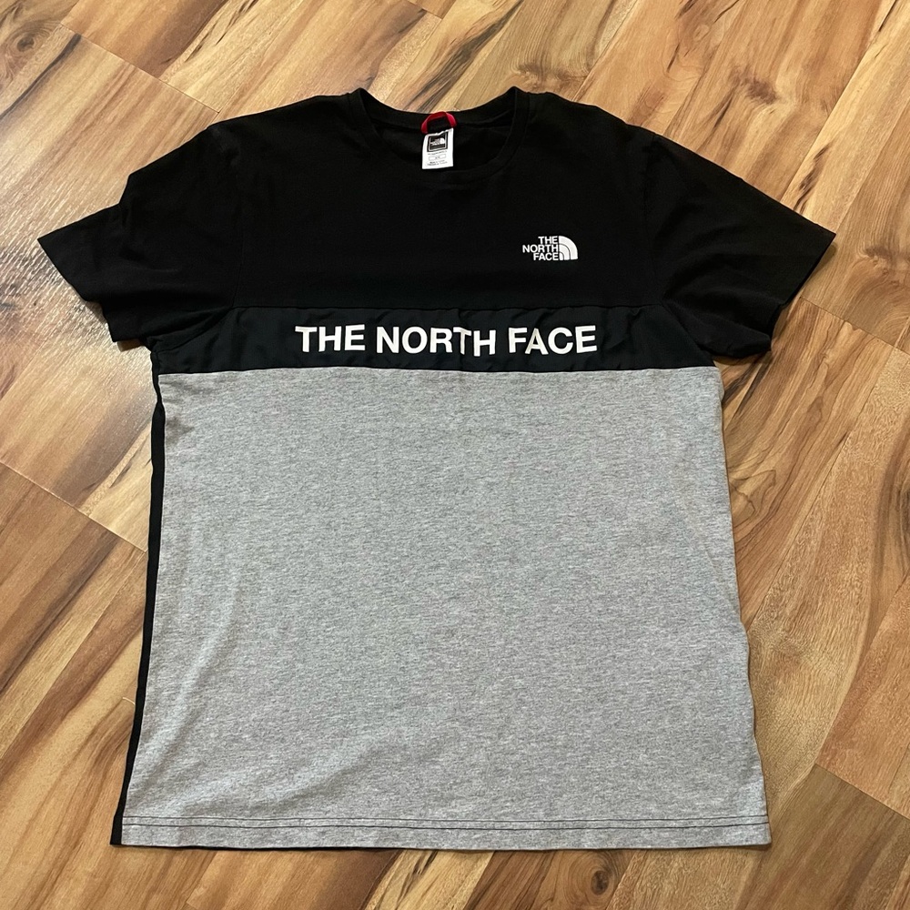 The North Face Black and Gray Two Tone T-Shirt Sz Med